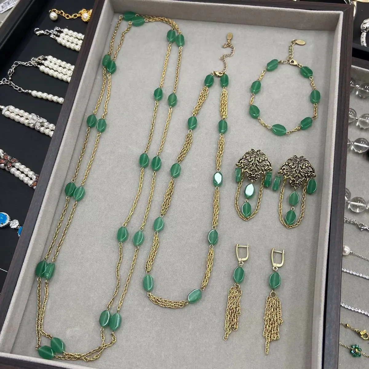 Antique Green Agate Five-Piece Set (shot-2)
