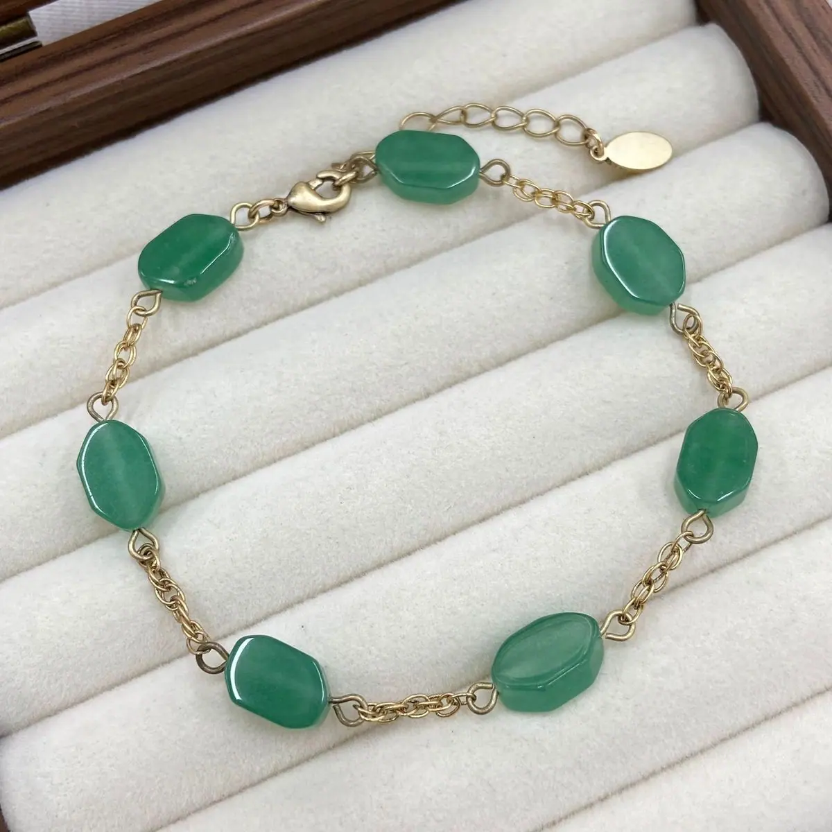 Antique Green Agate Five-Piece Set (shot-6)