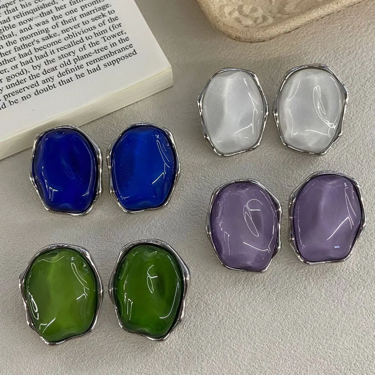 Clear Resin Oval Stud Earrings (shot-6)