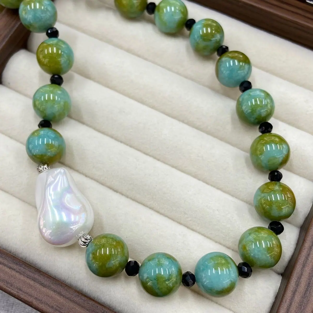 Green Bead and Pearl-Effect Necklace (shot-4)