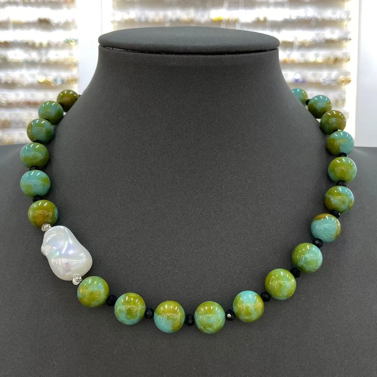 Green Bead and Pearl-Effect Necklace (shot-5)
