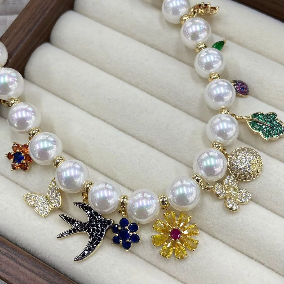 Pearl-Effect Charm Necklace (shot-5)