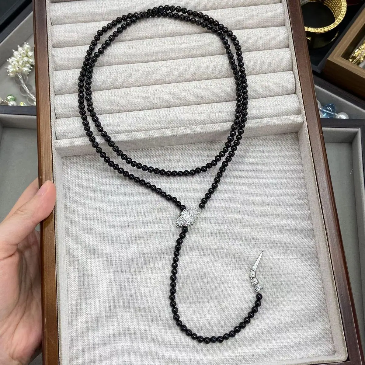 Two-Layer Beaded Necklace (shot-5)