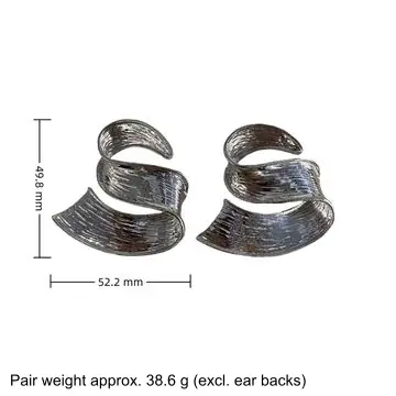 Two-Tone Chunky Geometric Earrings — dimension diagram: 49.8 × 52.2 mm, pair weight approx. 38.6 g (excl. ear backs)