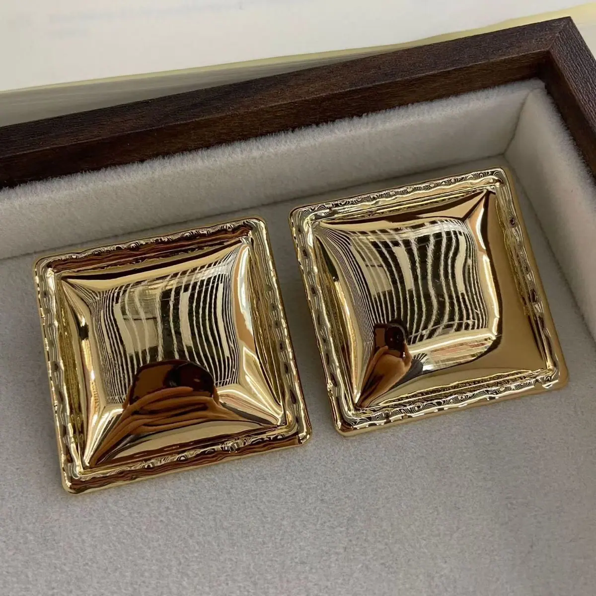 Two-Tone Puffed Square Earrings (shot-6)