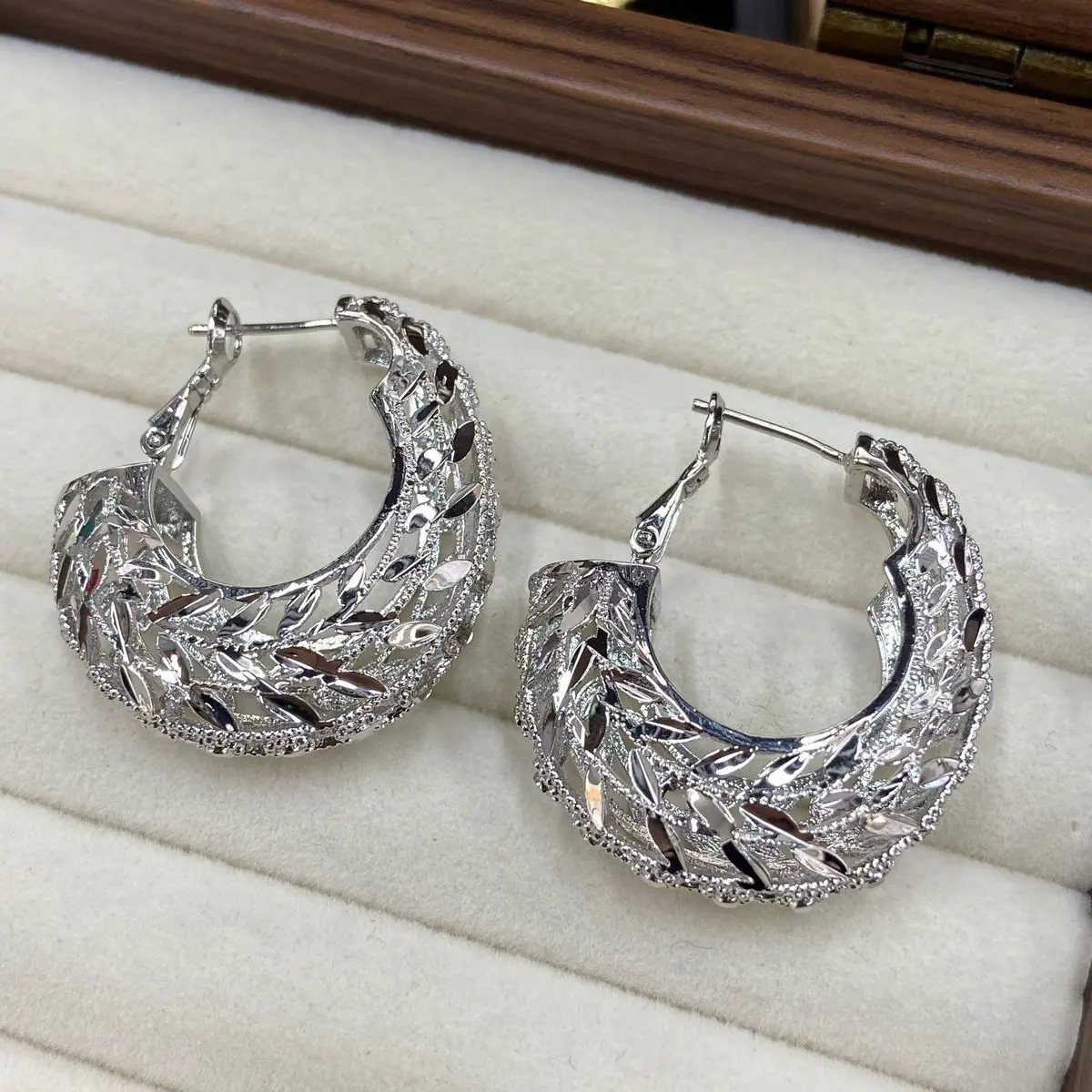 Two-Tone Textured Hoop Earrings (shot-7)